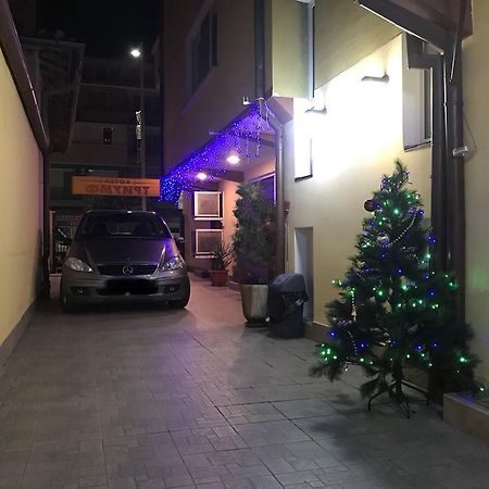 Hotel Triumph Нова-Загора Экстерьер фото