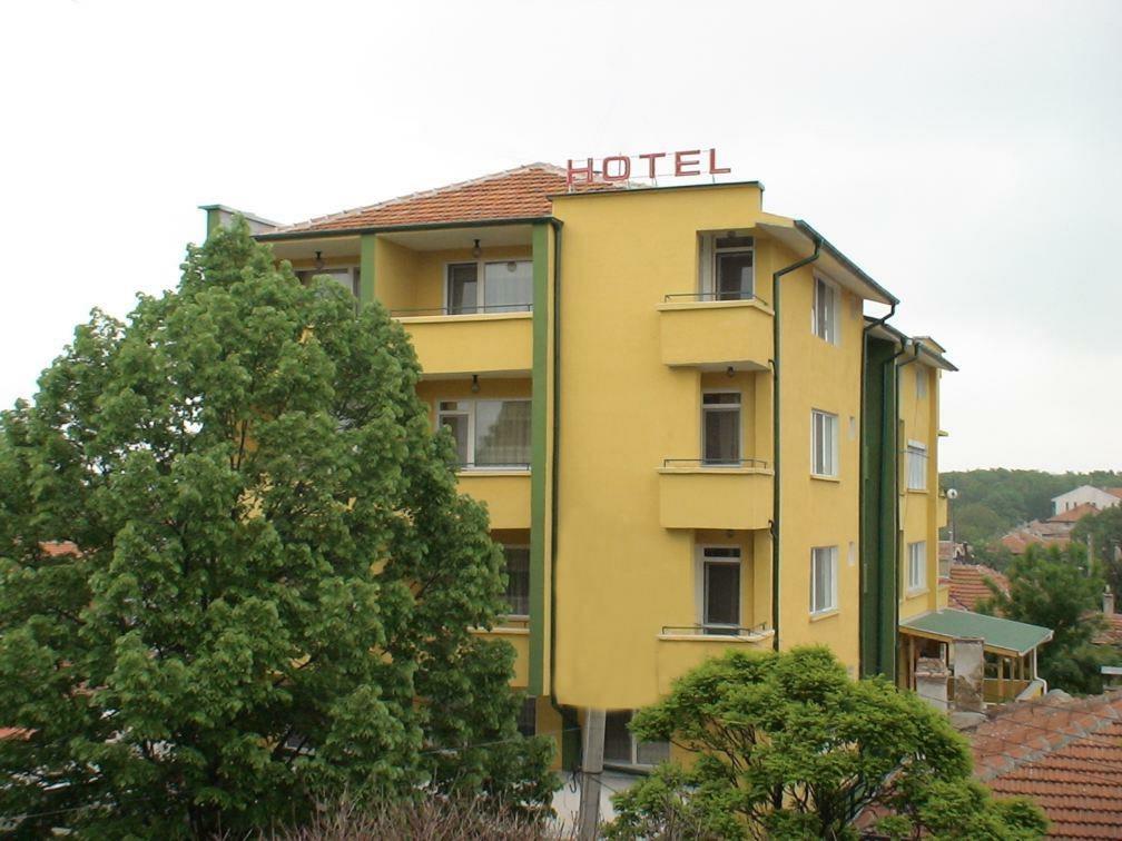 Hotel Triumph Нова-Загора Экстерьер фото