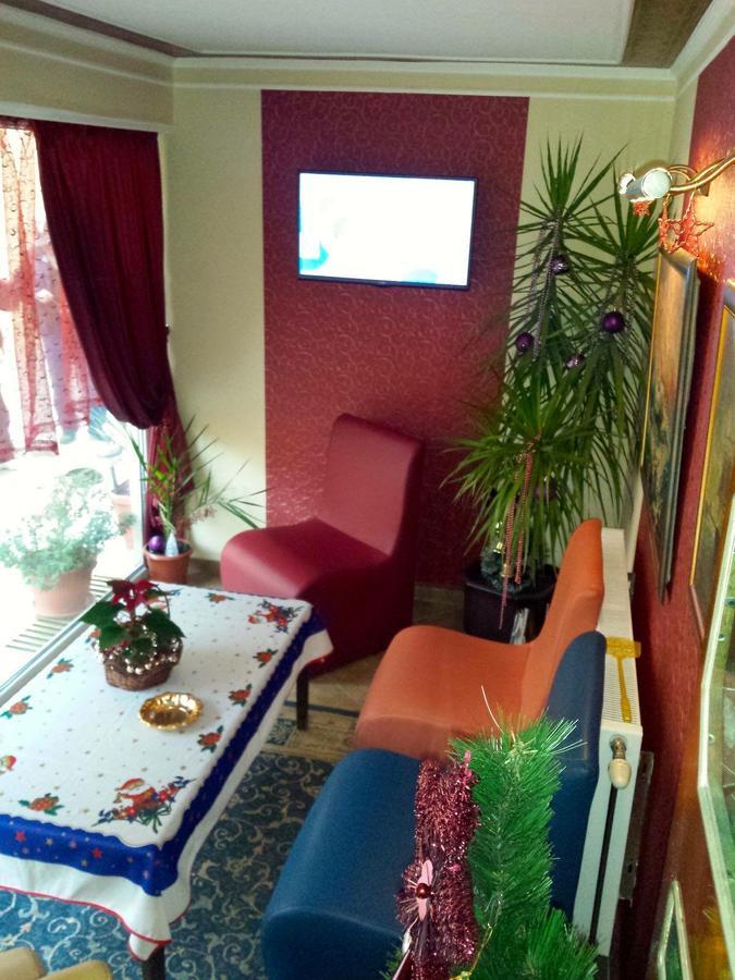 Hotel Triumph Нова-Загора Экстерьер фото