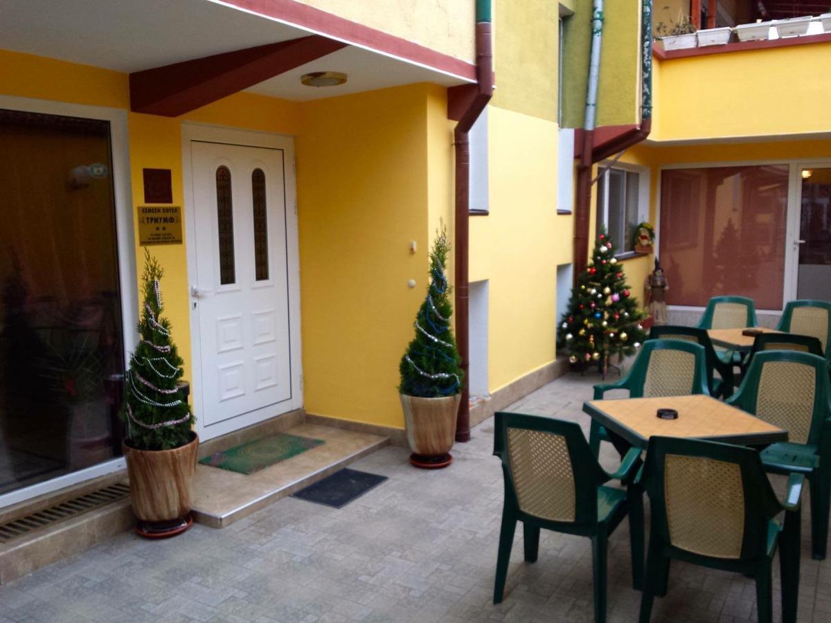 Hotel Triumph Нова-Загора Экстерьер фото