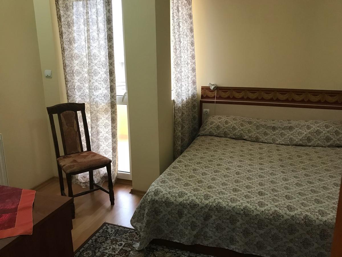 Hotel Triumph Нова-Загора Экстерьер фото